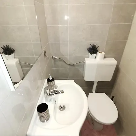 Kuca Nina Vila *